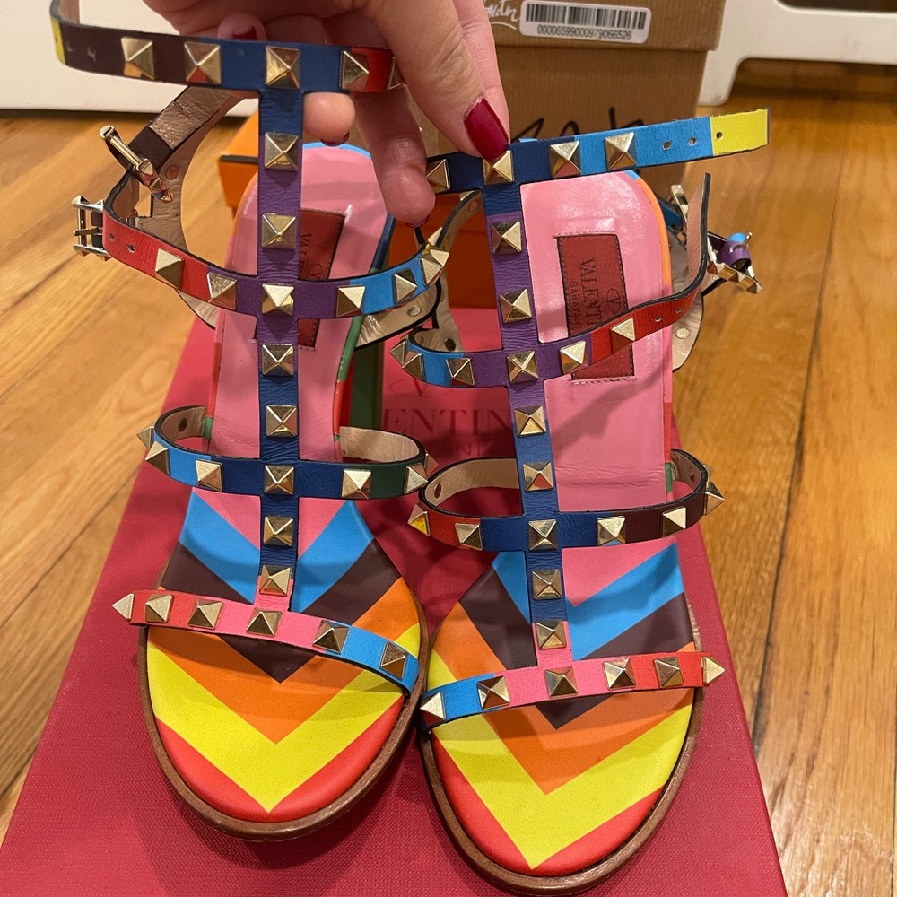 VALENTINO GARAVANI Multicolor Heels Sandal with Rockstuds, size 7